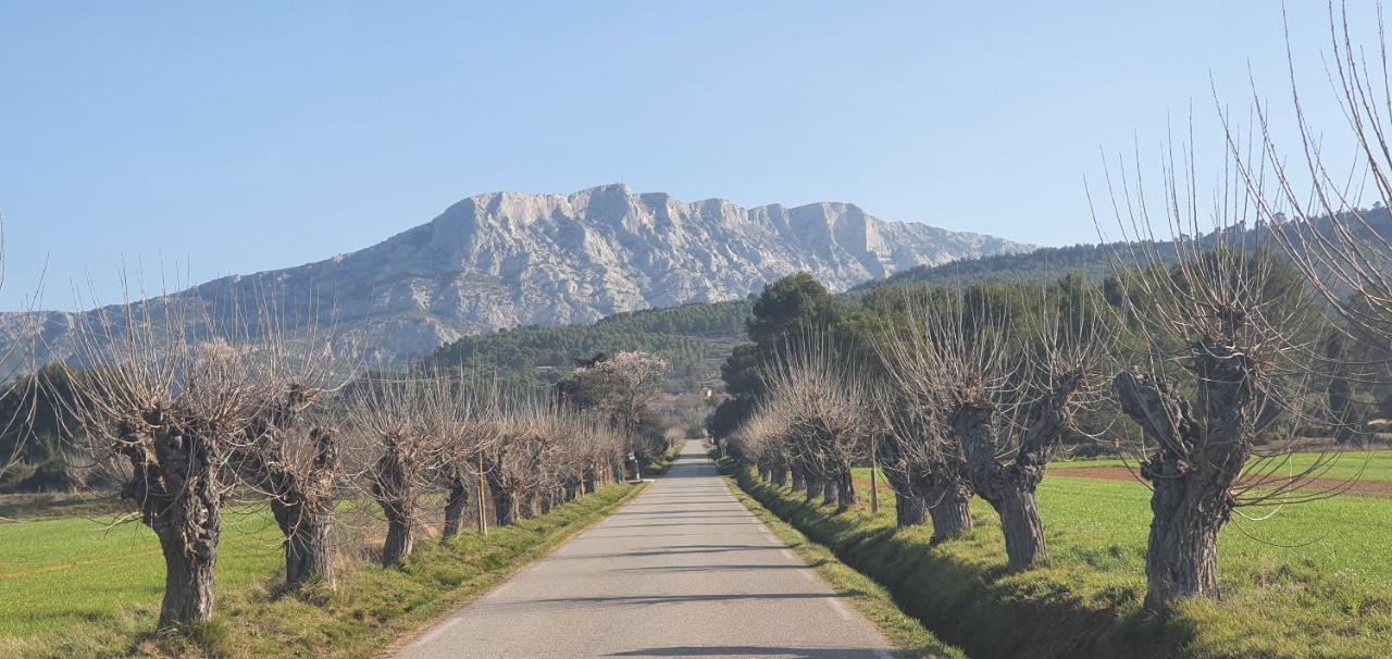 Le Mas Du Colombier Cadenet Exterior foto